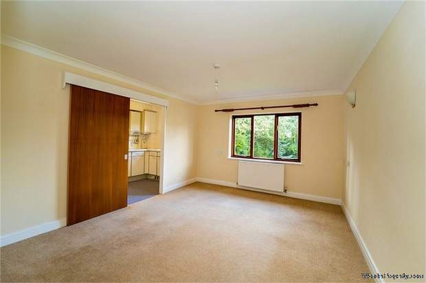 Additional Property Image 2 bedroom Flat for sale in Reading 2