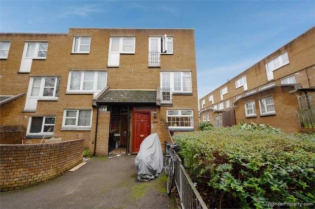2 bedroom End of Terrace for sale in London