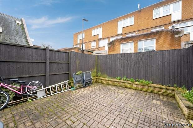 Additional Property Image 2 bedroom End of Terrace for sale in London 10