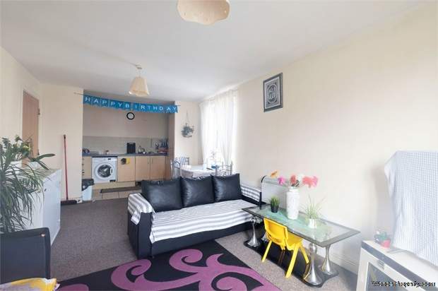 Additional Property Image 2 bedroom Flat for sale in London 3