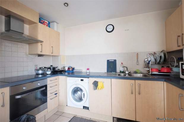 Additional Property Image 2 bedroom Flat for sale in London 4
