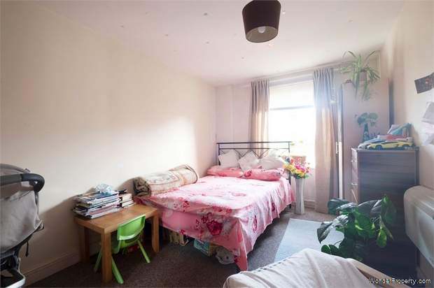 Additional Property Image 2 bedroom Flat for sale in London 9