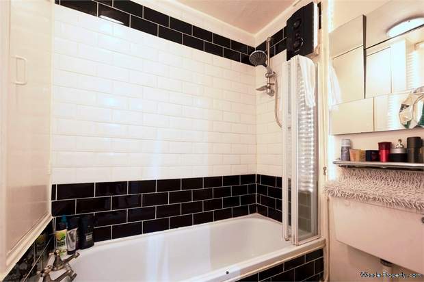 Additional Property Image 1 bedroom Flat for sale in London 6