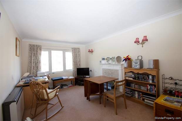 Additional Property Image 1 bedroom Flat for sale in Woking 2