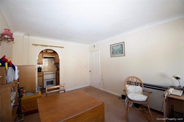 Additional Property Image 1 bedroom Flat for sale in Woking 3