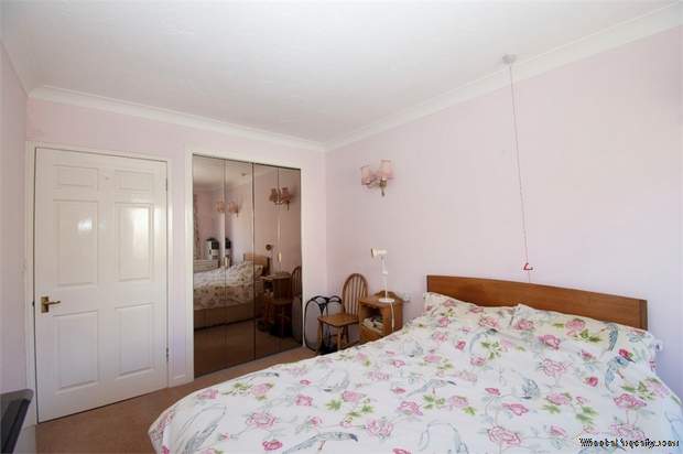 Additional Property Image 1 bedroom Flat for sale in Woking 5