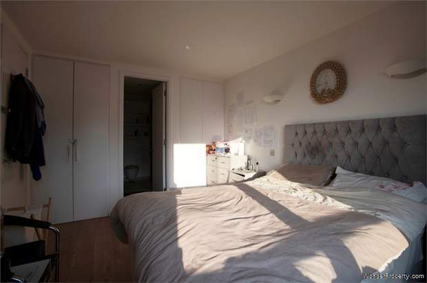 Additional Property Image 2 bedroom Flat for sale in London 9
