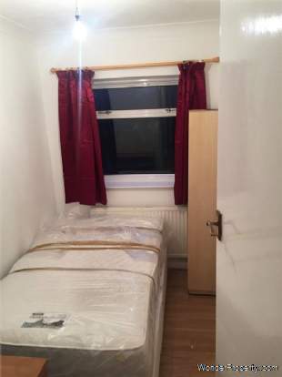 Additional Property Image 2 bedroom Flat for sale in Ilford 3