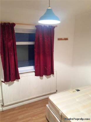 Additional Property Image 2 bedroom Flat for sale in Ilford 4