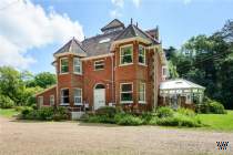 2 bedroom Flat for sale in Yarmouth