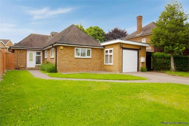 6 bedroom Detached Bungalow for sale in Nottingham