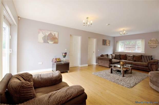 Additional Property Image 6 bedroom Detached Bungalow for sale in Nottingham 6