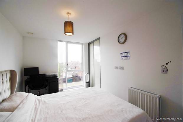 Additional Property Image 2 bedroom Flat for sale in West Wickham 7
