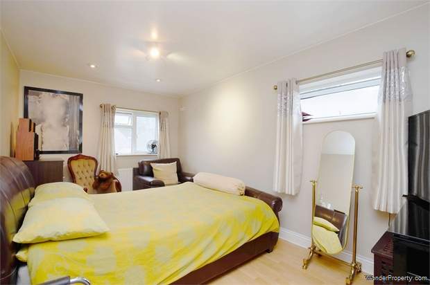 Additional Property Image 4 bedroom Semi Detached for sale in Northampton 10