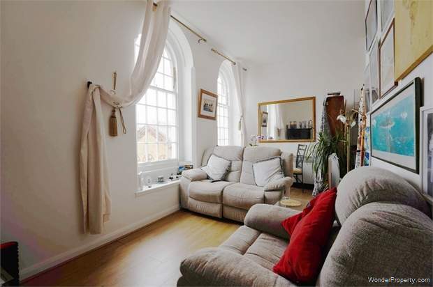 Additional Property Image 2 bedroom Flat for sale in Haywards Heath 2