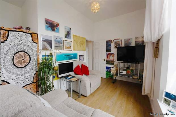 Additional Property Image 2 bedroom Flat for sale in Haywards Heath 6