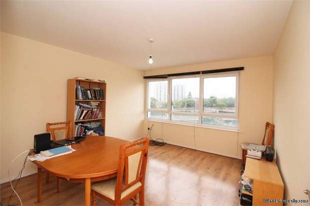 Additional Property Image 1 bedroom Flat for sale in Barking 3