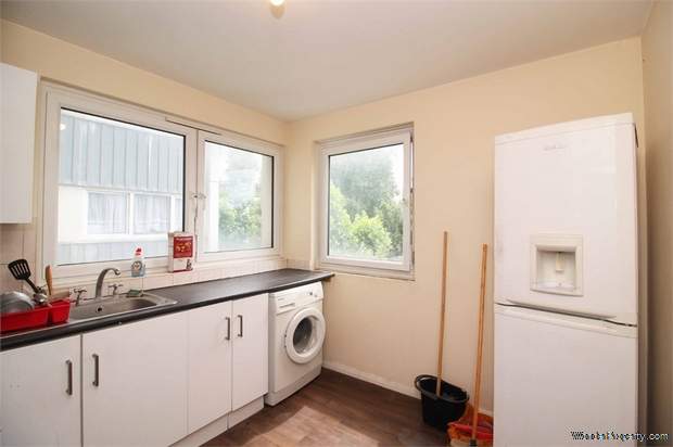Additional Property Image 1 bedroom Flat for sale in Barking 6