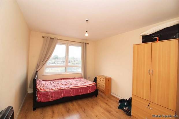 Additional Property Image 1 bedroom Flat for sale in Barking 7
