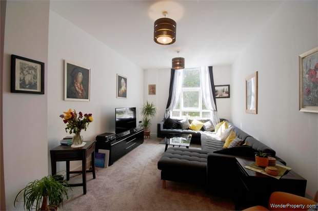 Additional Property Image 3 bedroom Flat for sale in London 2