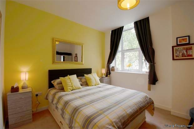 Additional Property Image 3 bedroom Flat for sale in London 9