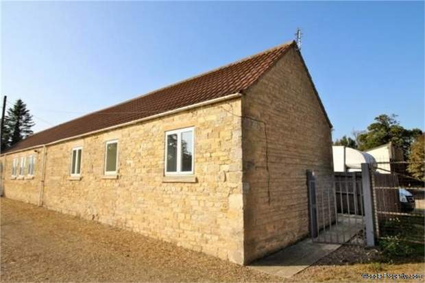 2 bedroom Semi Detached Bungalow for sale in Grantham