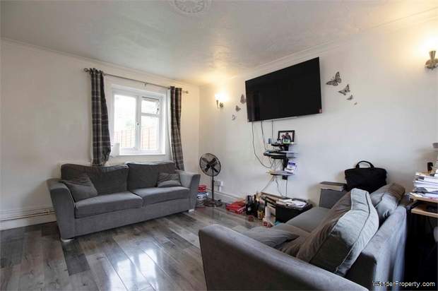 Additional Property Image 1 bedroom Maisonette for sale in Barking 2