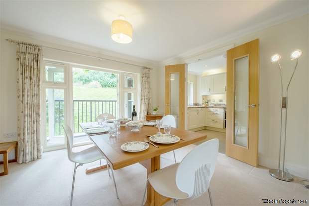 Additional Property Image 2 bedroom Flat for sale in Wantage 5