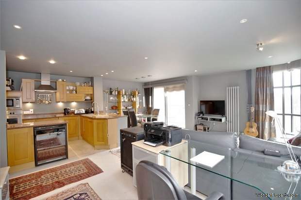 Additional Property Image 2 bedroom Flat for sale in York 4