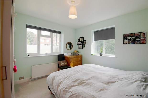 Additional Property Image 2 bedroom Flat for sale in London 6