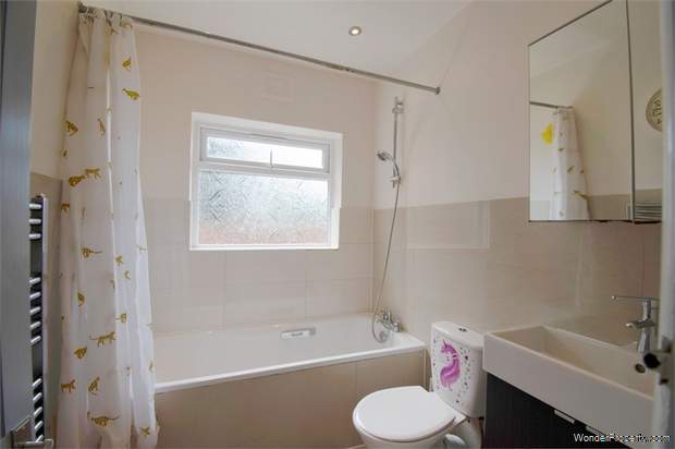 Additional Property Image 2 bedroom Flat for sale in London 9