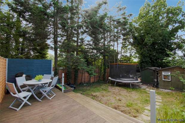 Additional Property Image 2 bedroom Flat for sale in London 10