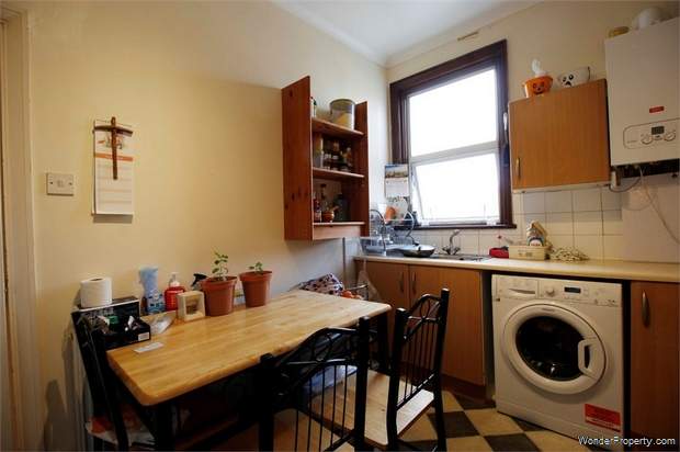 Additional Property Image 1 bedroom Flat for sale in Ilford 5