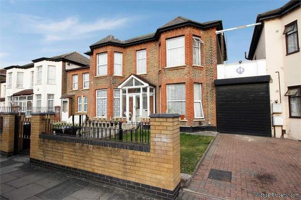Additional Property Image 1 bedroom Flat for sale in Ilford 9