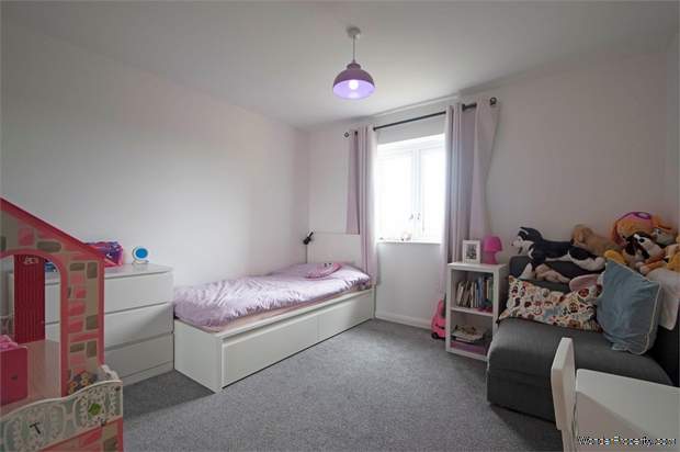 Additional Property Image 3 bedroom Flat for sale in West Drayton 7