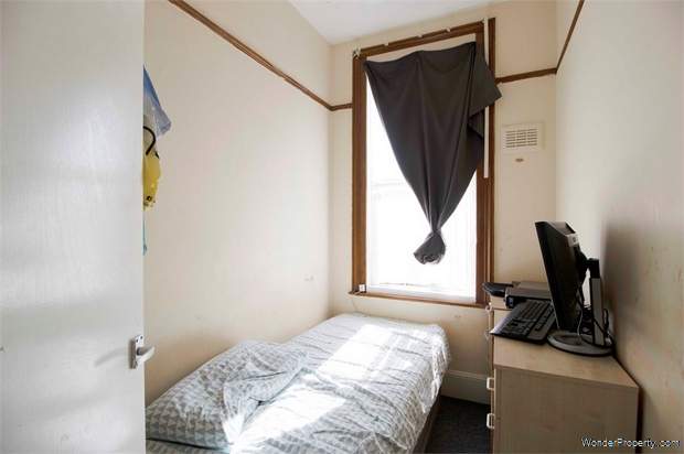 Additional Property Image 3 bedroom Flat for sale in London 8