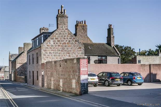 7 bedroom Detached for sale in Peterhead