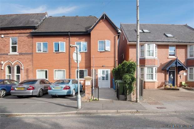 2 bedroom Flat for sale in Chesterfield
