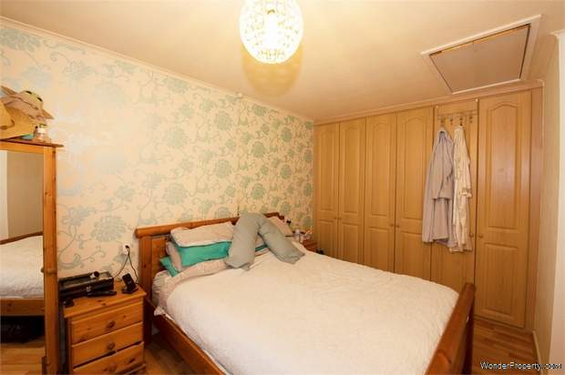 Additional Property Image 2 bedroom Terraced Bungalow for sale in Bury 8