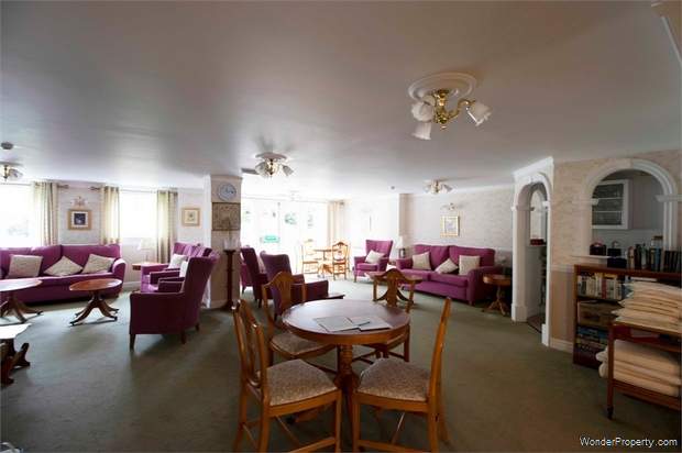 Additional Property Image 1 bedroom Flat for sale in Potters Bar 8