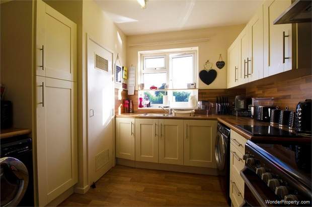 Additional Property Image 2 bedroom Maisonette for sale in Cottingham 4