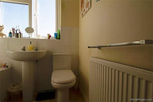 Additional Property Image 2 bedroom Maisonette for sale in Cottingham 7