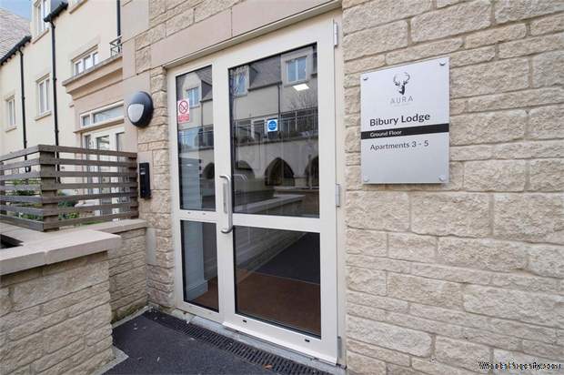 Additional Property Image 2 bedroom Retirement Property for sale in Cirencester 3