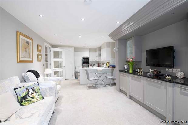 Additional Property Image 2 bedroom Retirement Property for sale in Cirencester 4