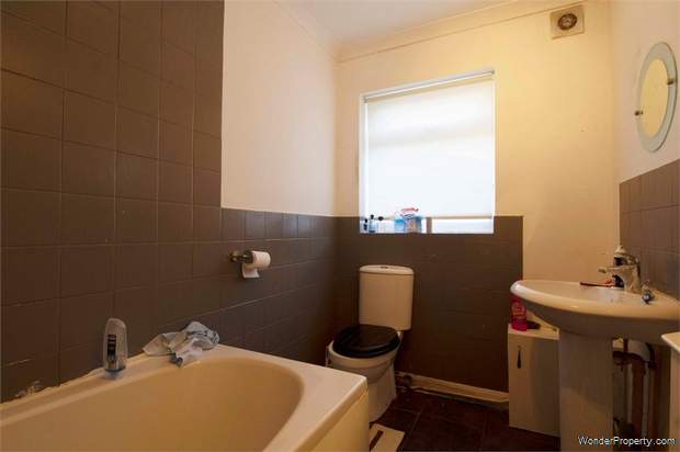 Additional Property Image 3 bedroom End of Terrace for sale in Grimsby 10