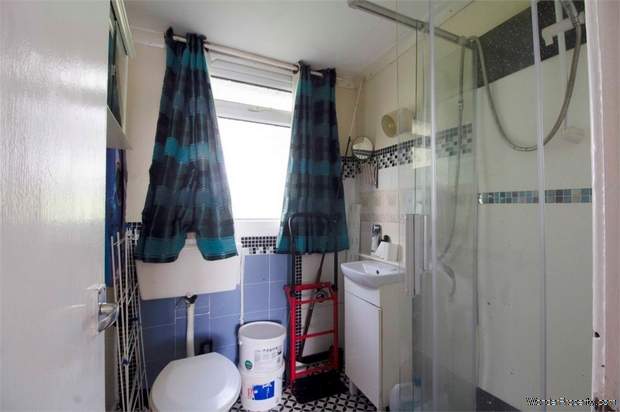 Additional Property Image 1 bedroom Chalet for sale in Dartmouth 5