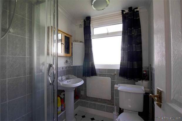 Additional Property Image 1 bedroom Chalet for sale in Dartmouth 5