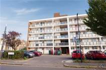 3 bedroom Flat for sale in London