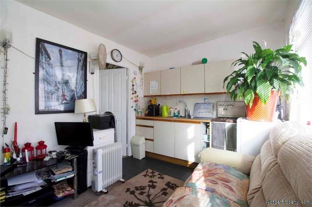 Additional Property Image 1 bedroom Chalet for sale in Dartmouth 3