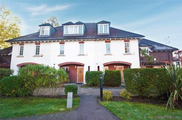 4 bedroom Terraced for sale in Harrow